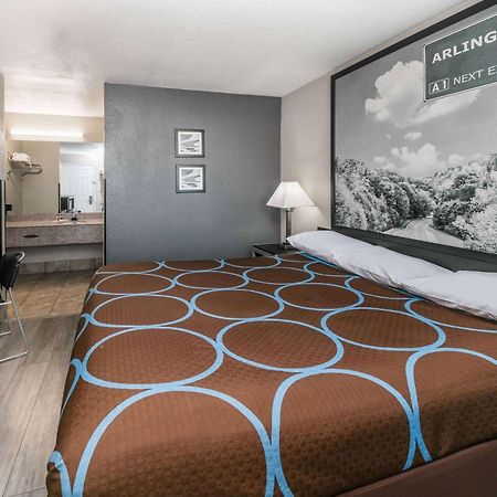 Super 8 By Wyndham Arlington Near At&T Stadium Extérieur photo