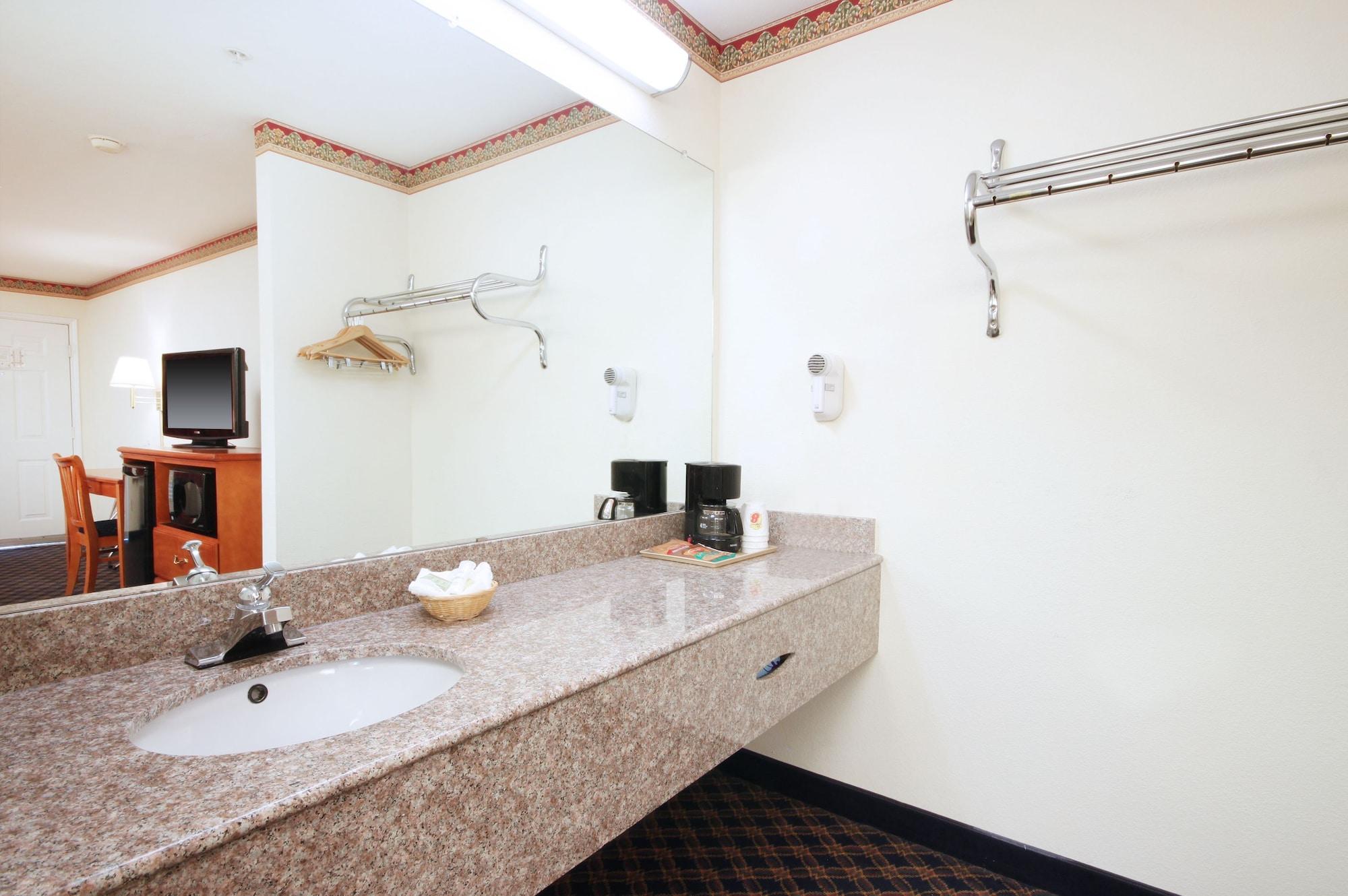Super 8 By Wyndham Arlington Near At&T Stadium Extérieur photo