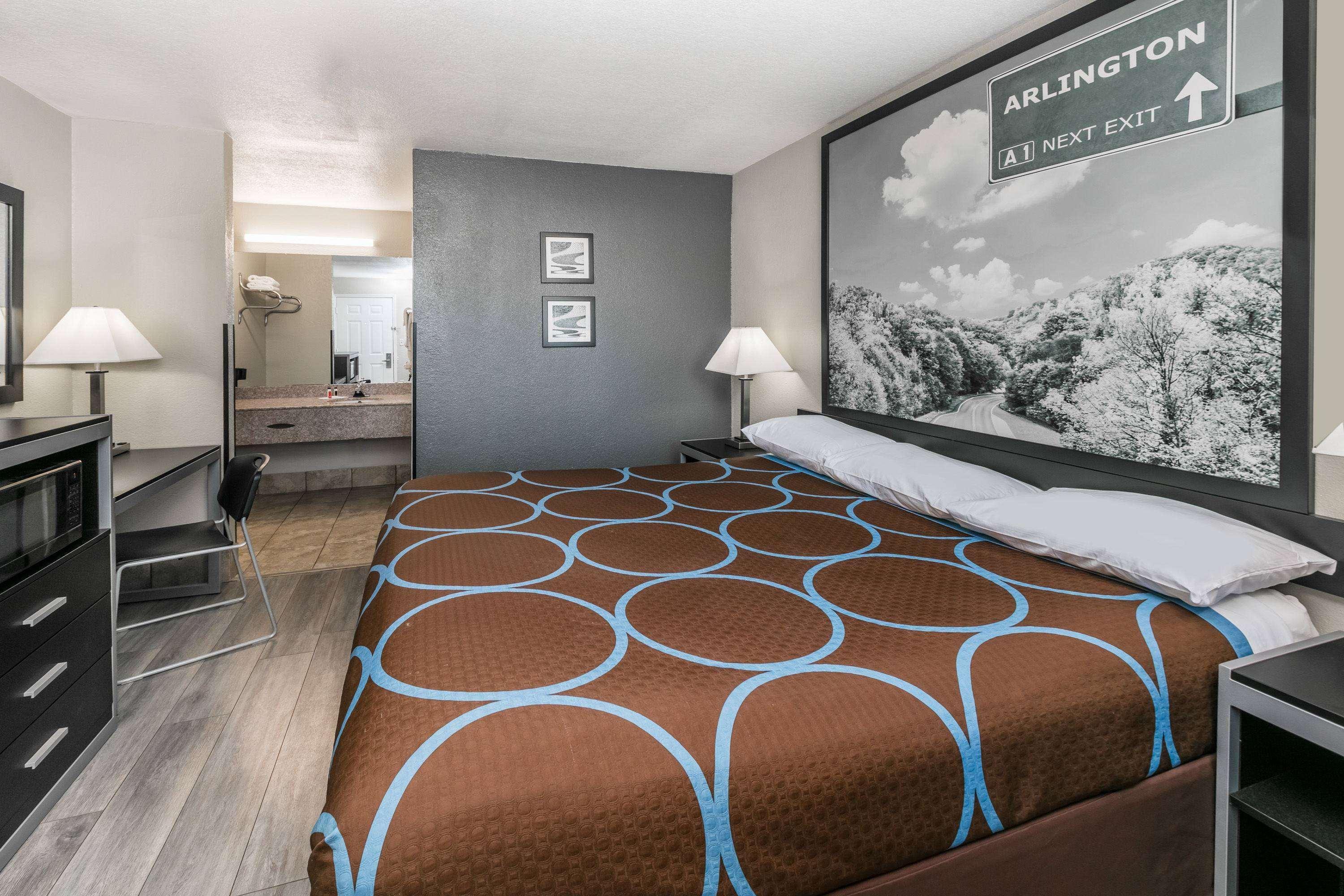 Super 8 By Wyndham Arlington Near At&T Stadium Extérieur photo