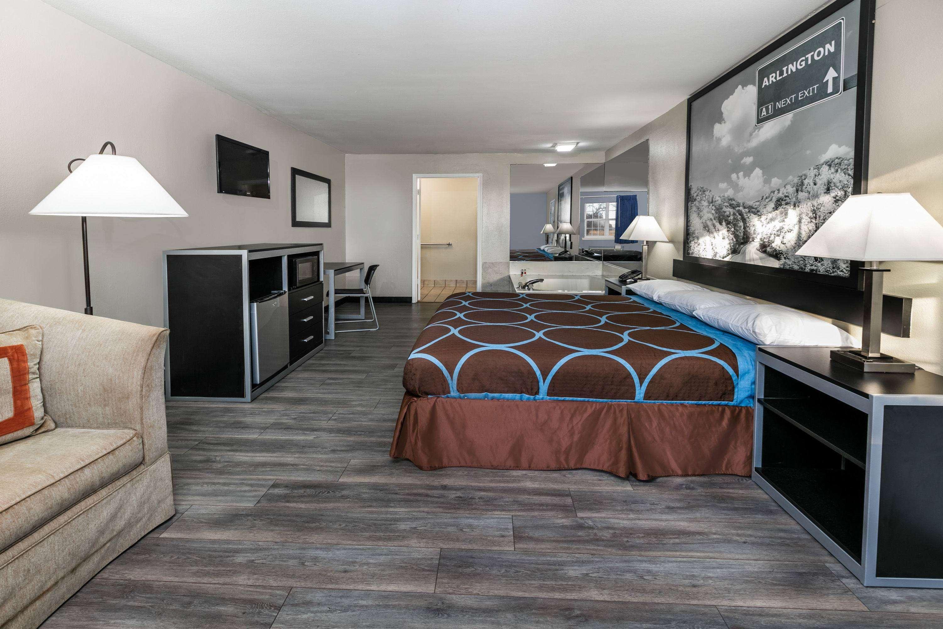 Super 8 By Wyndham Arlington Near At&T Stadium Extérieur photo