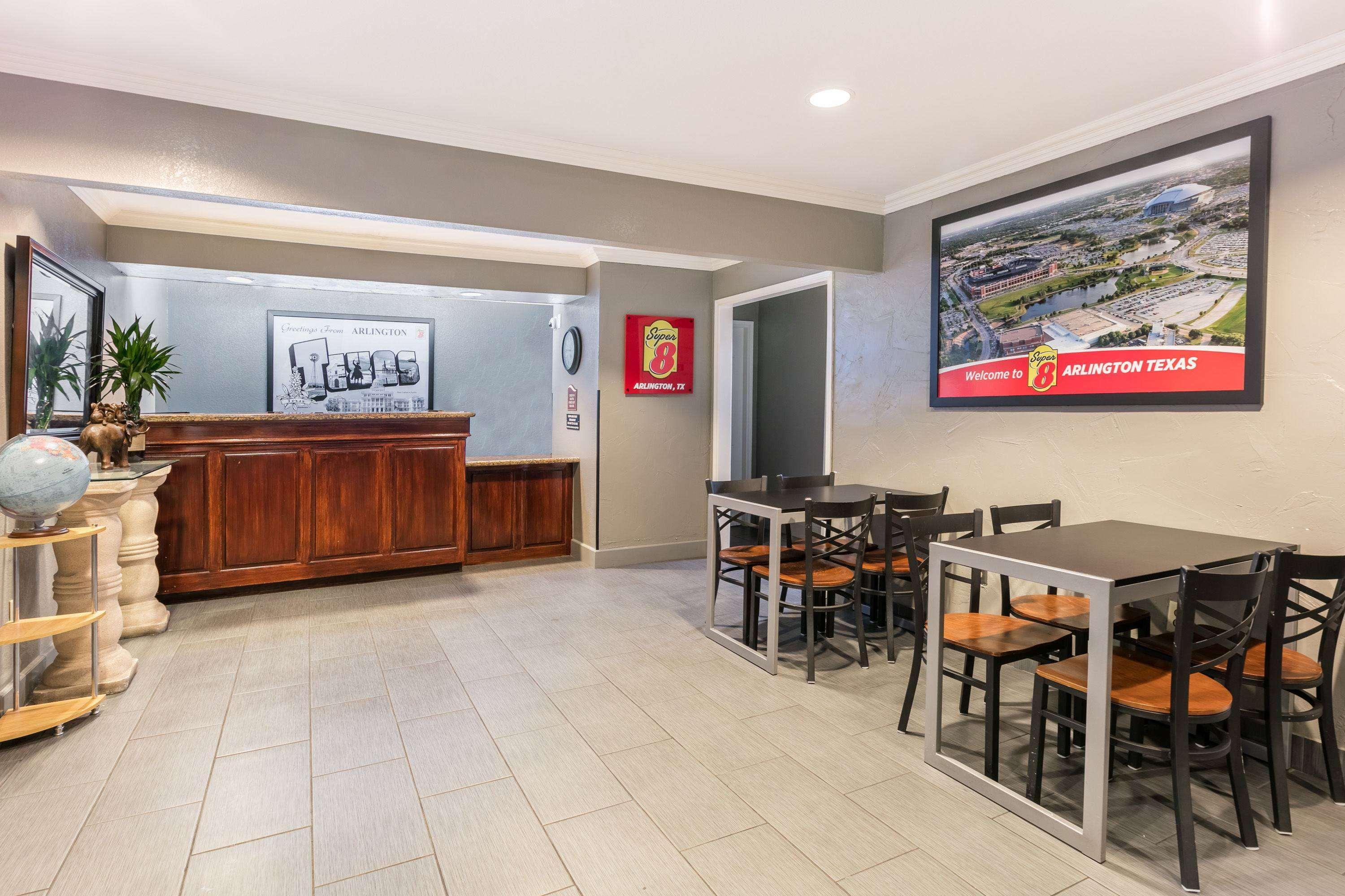 Super 8 By Wyndham Arlington Near At&T Stadium Extérieur photo
