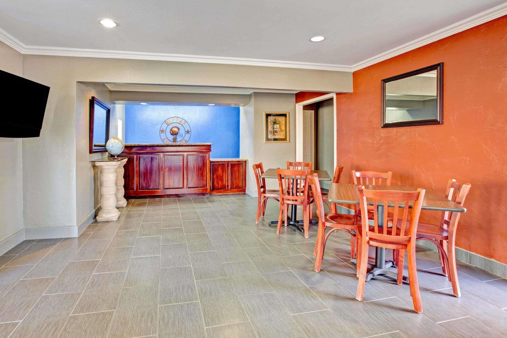 Super 8 By Wyndham Arlington Near At&T Stadium Extérieur photo