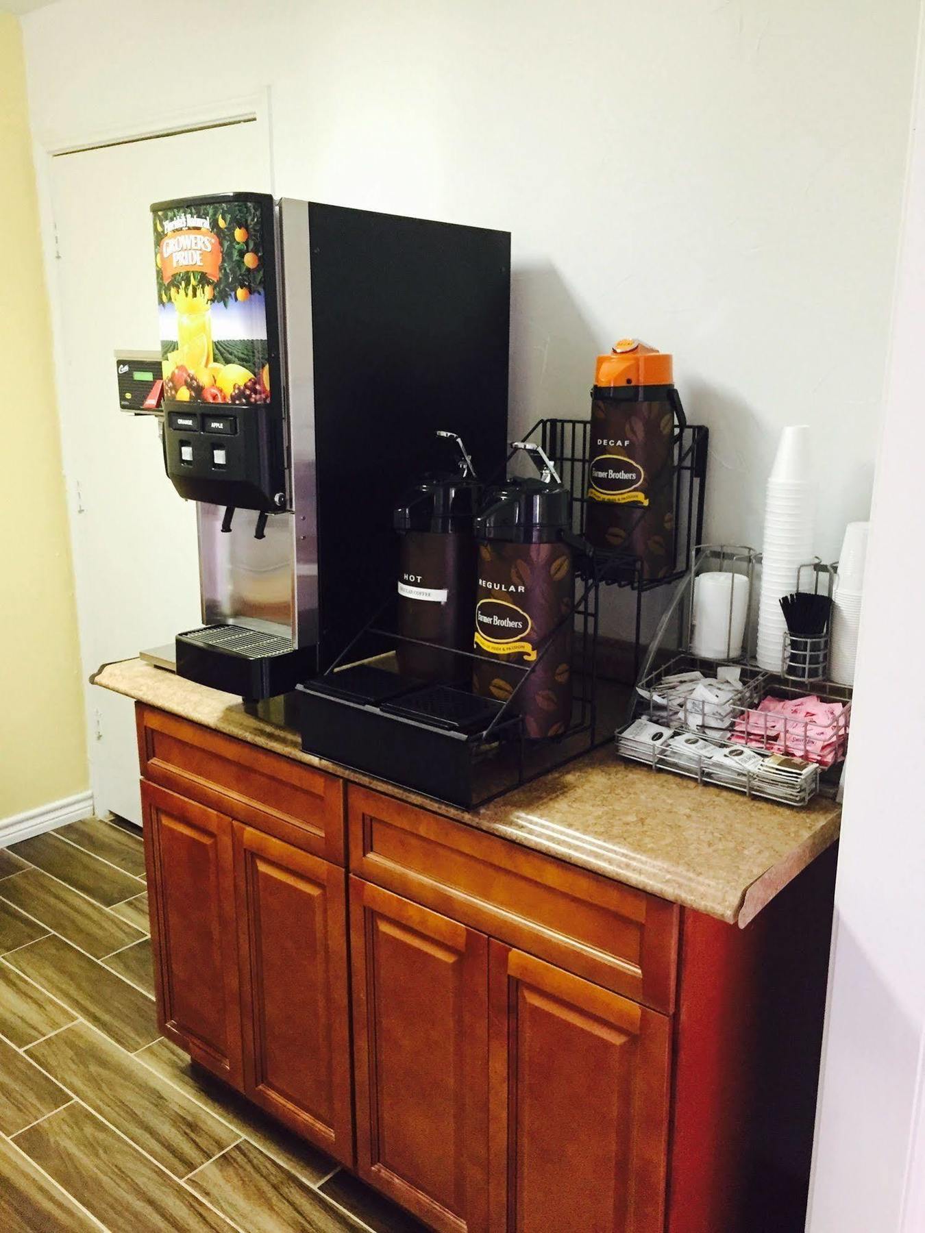 Super 8 By Wyndham Arlington Near At&T Stadium Extérieur photo